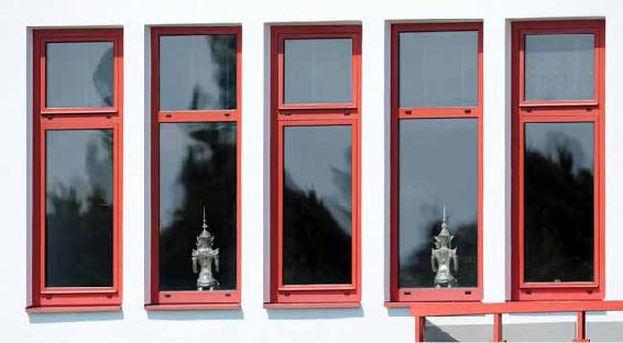 Buddhafiguren FC Bayern Leistungszentrum Jürgen Klinsmann 2008