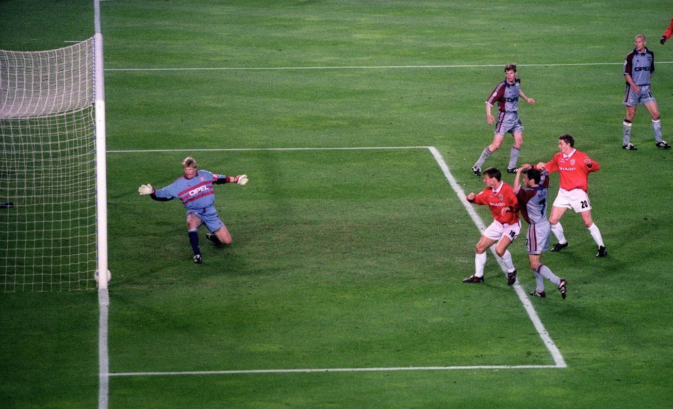 Teddy Sheringham scores the 1-1 against FC Bayern in the 1999 UCL final