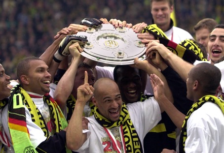 Borussia Dortmund celebrates the 2001/02 championship